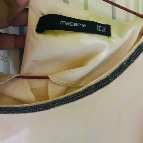 Madame cream top with pleated sleeves! - Picture 7 of 7